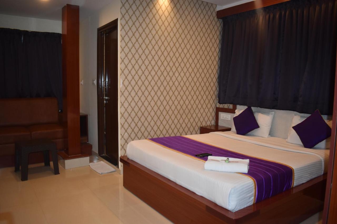 Hotel Ur Comforts Jayanagar Бенґалуру Екстер'єр фото