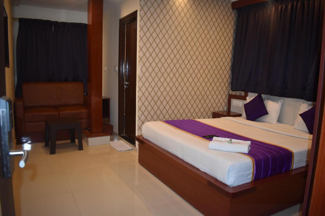 Hotel Ur Comforts Jayanagar Бенґалуру Екстер'єр фото