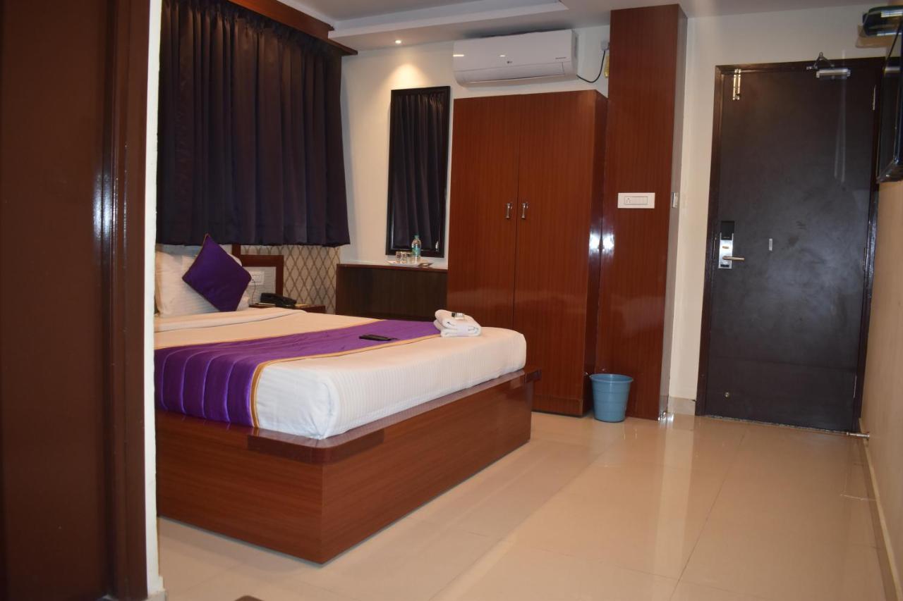 Hotel Ur Comforts Jayanagar Бенґалуру Екстер'єр фото
