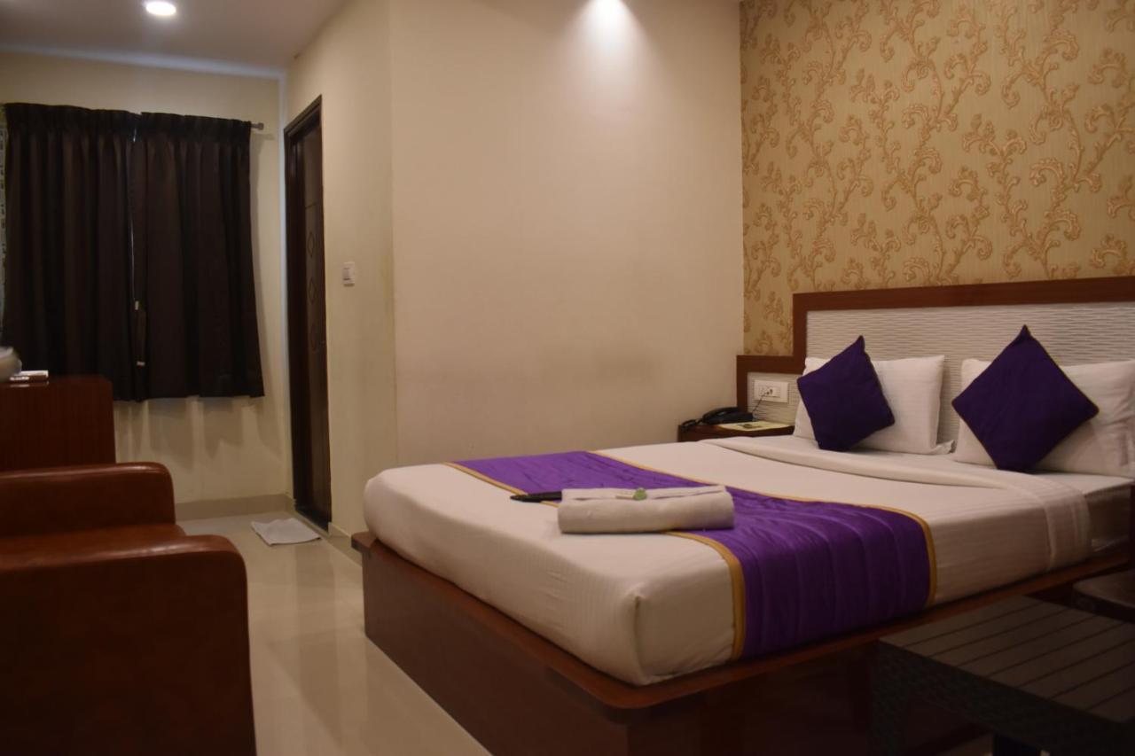 Hotel Ur Comforts Jayanagar Бенґалуру Екстер'єр фото