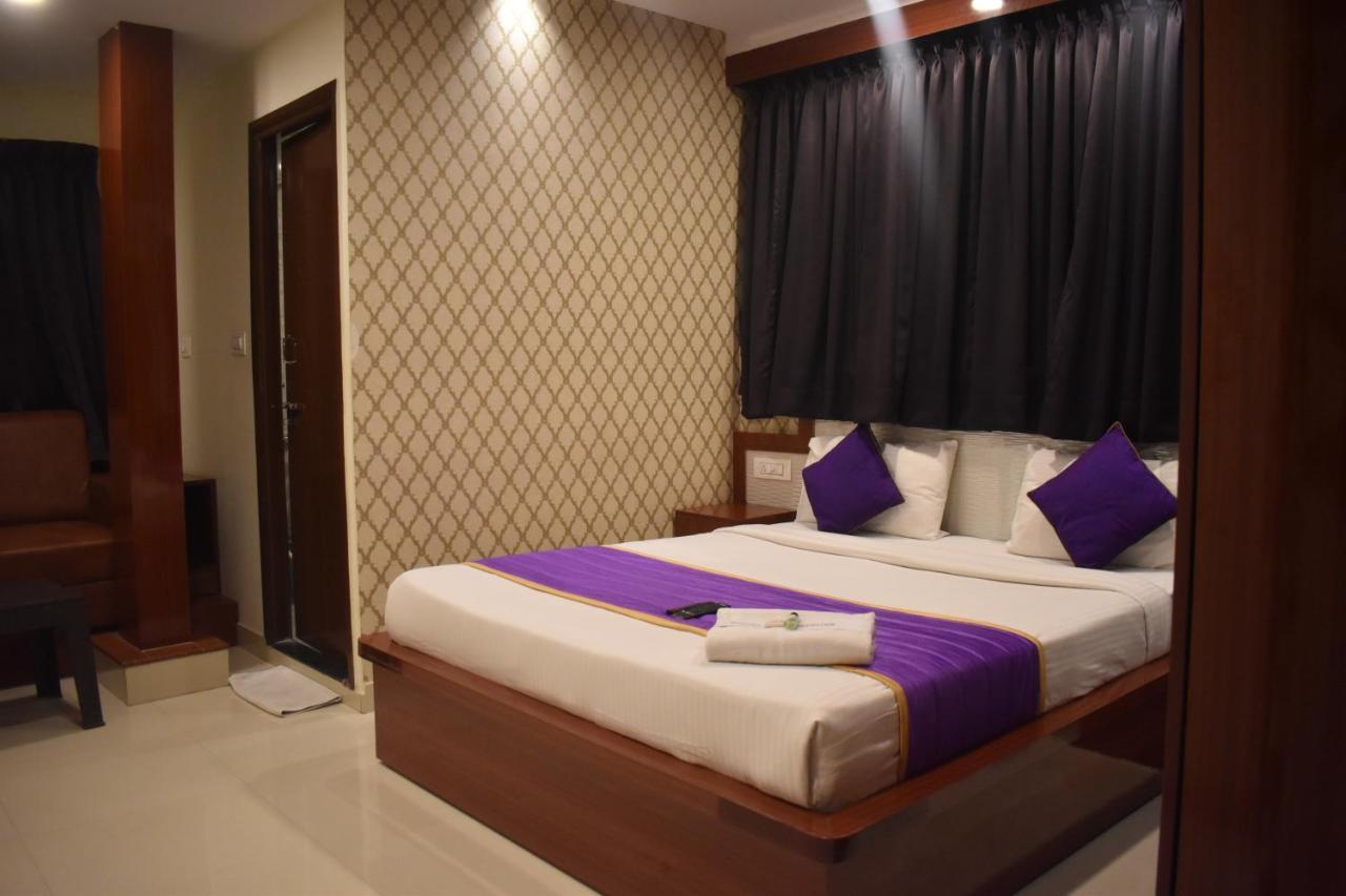 Hotel Ur Comforts Jayanagar Бенґалуру Екстер'єр фото