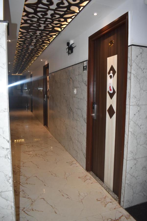 Hotel Ur Comforts Jayanagar Бенґалуру Екстер'єр фото