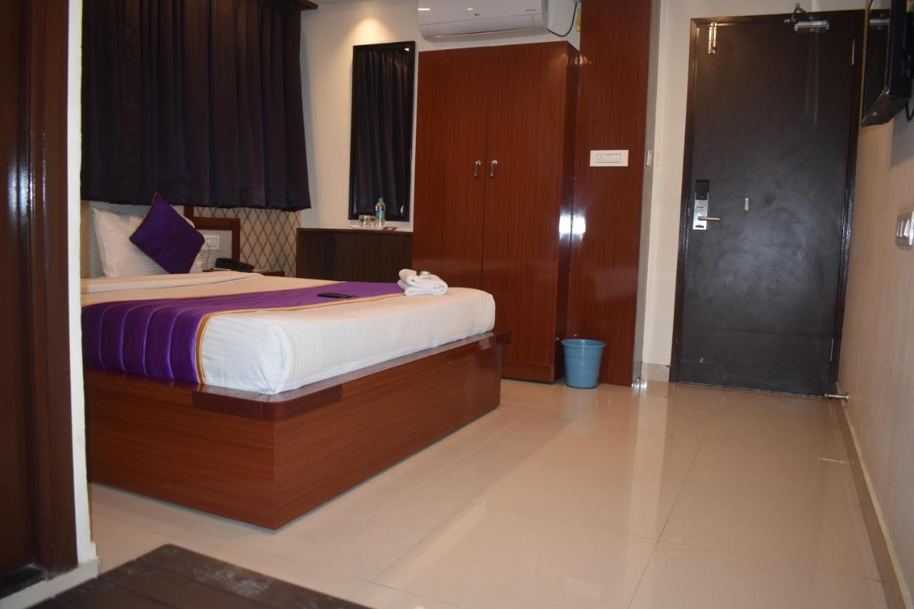 Hotel Ur Comforts Jayanagar Бенґалуру Екстер'єр фото