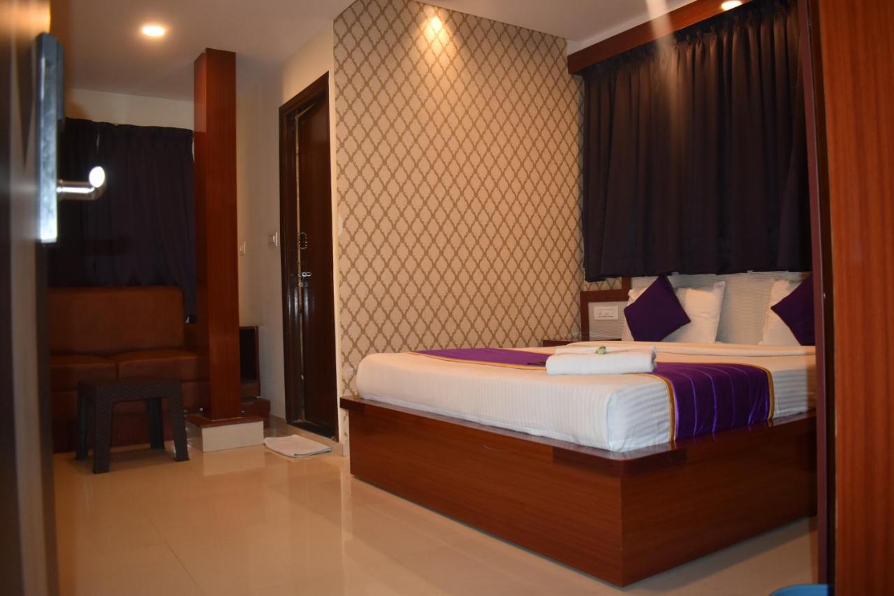 Hotel Ur Comforts Jayanagar Бенґалуру Екстер'єр фото