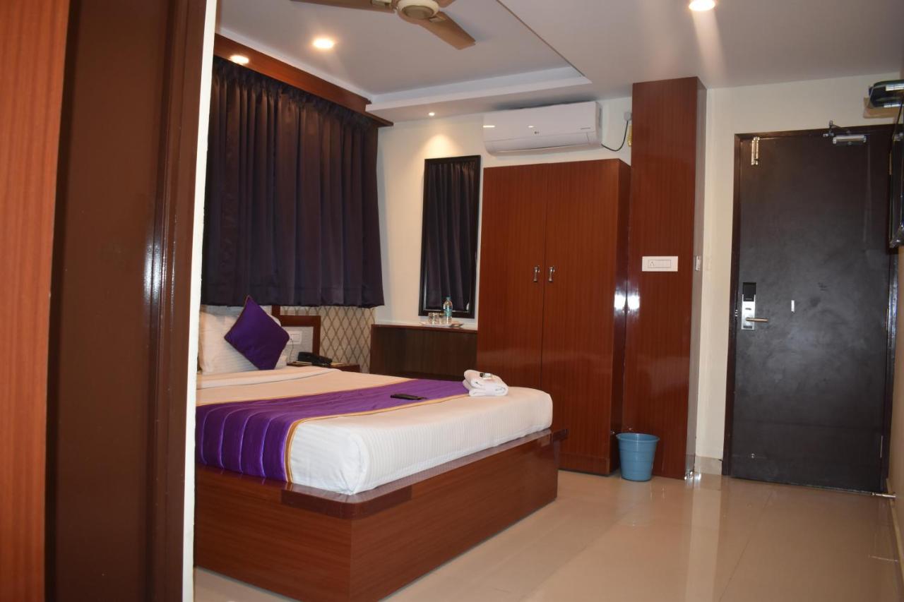 Hotel Ur Comforts Jayanagar Бенґалуру Екстер'єр фото