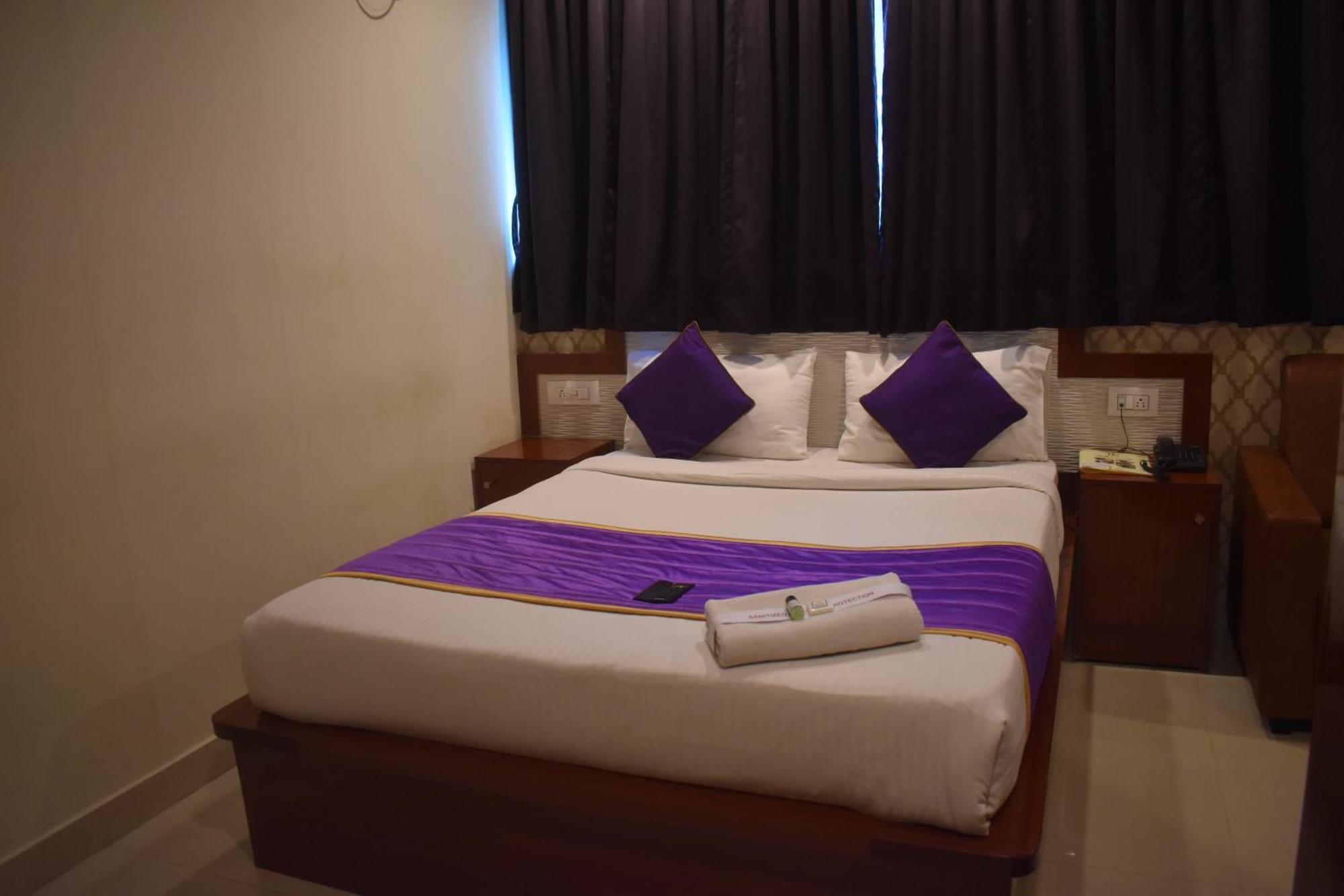 Hotel Ur Comforts Jayanagar Бенґалуру Екстер'єр фото